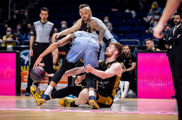 在他们的带 在他们的带