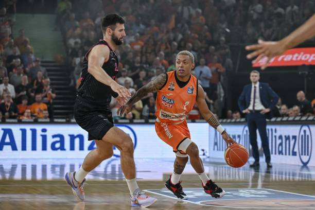 是他团队的 是他团队的